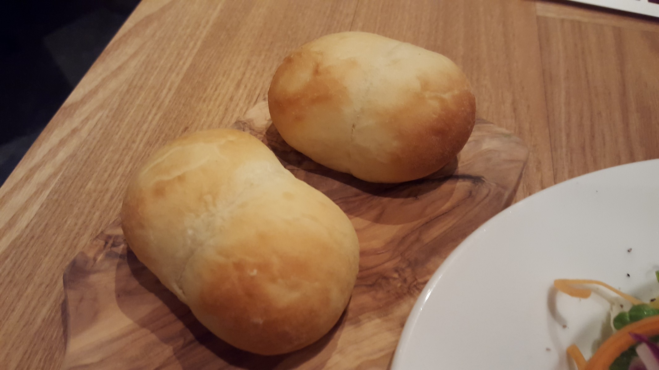 ランチセットのパン【クラフトビアキッチン／自由が丘】